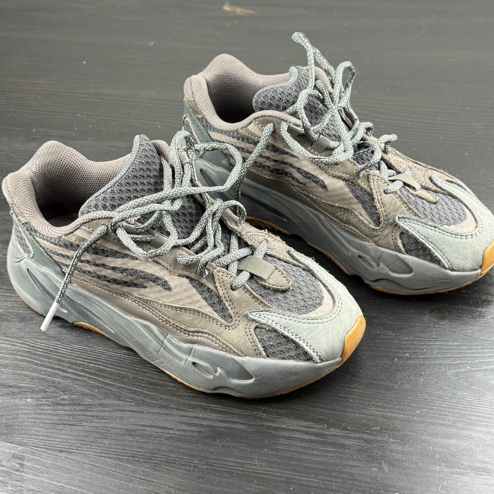 Yeezy 700 V2 Geode Men 6